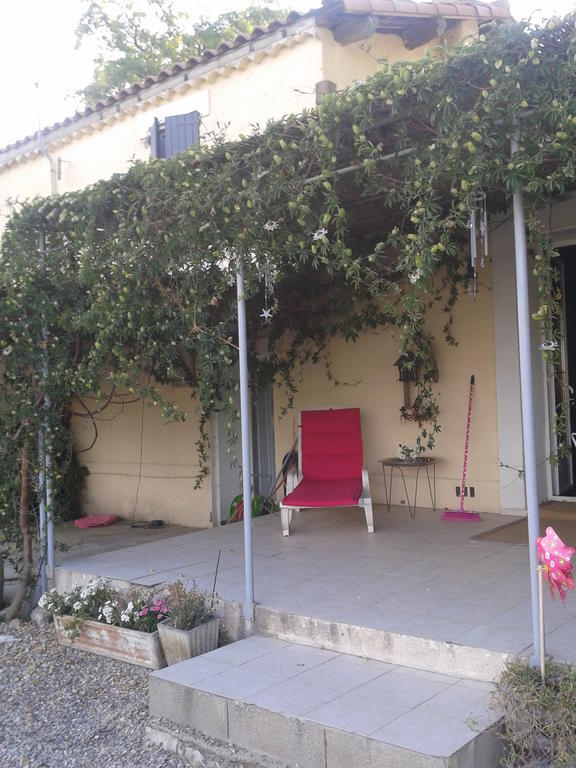 Hotel Aux Roses De L'Etang Capestang Esterno foto